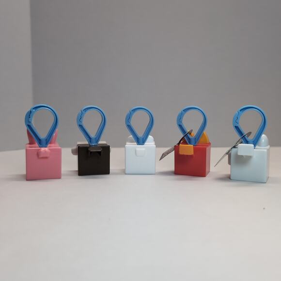 Lot of 5 McDonald's 2024 Happy Meal Toys Pet Simulator Roblox QR code - Picture 3 of 12